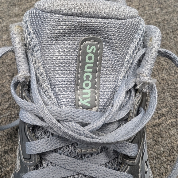 Saucony GUC sneakers sz 9 - Picture 8 of 8